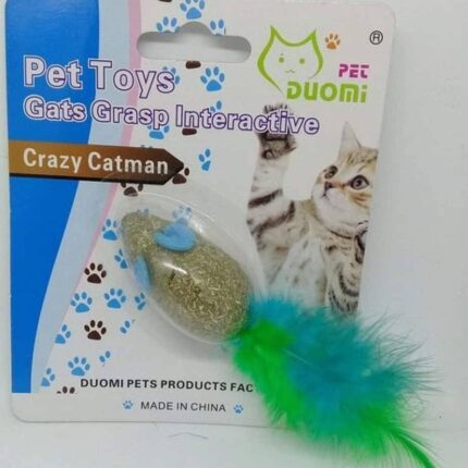 كات نيب علي شكل فار مع الريش