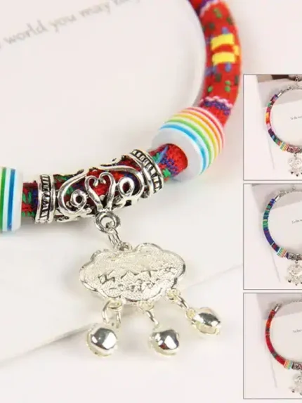 طوق للقطط مع جرس بشكل قطه بالوان متعددة