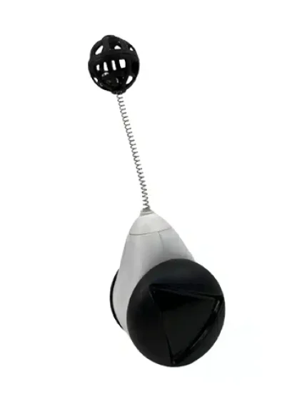 لعبة للقطط والكلاب مع جرس