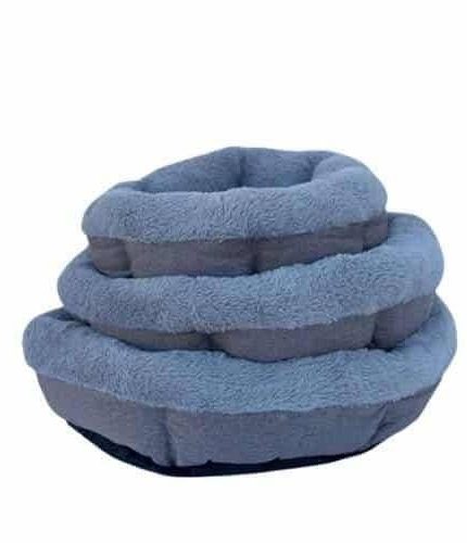 سرير للقطط باللون البيج